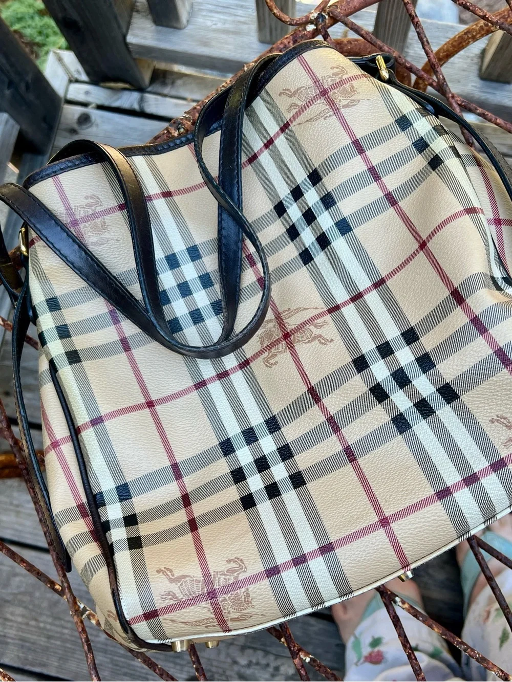 Burberry bag dark